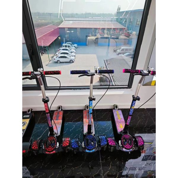 2 In 1 Spider Man Kids Kick Scooters