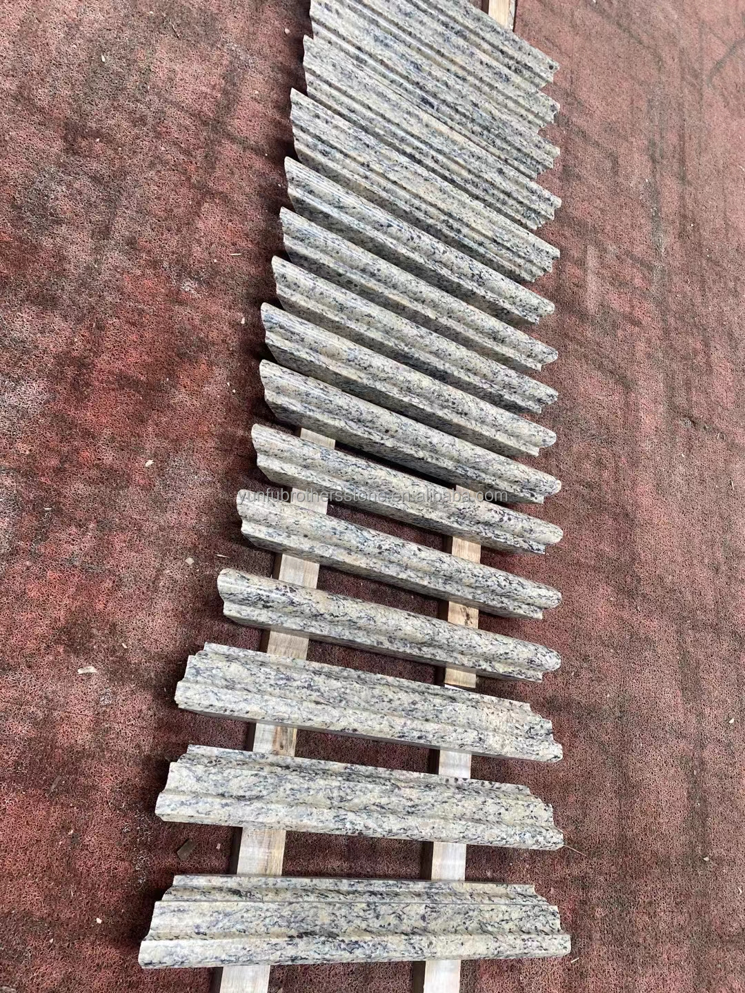 Modern Style Brazilian Gialo Cicita Santa Granite Slabs for Villa and Hotel Design