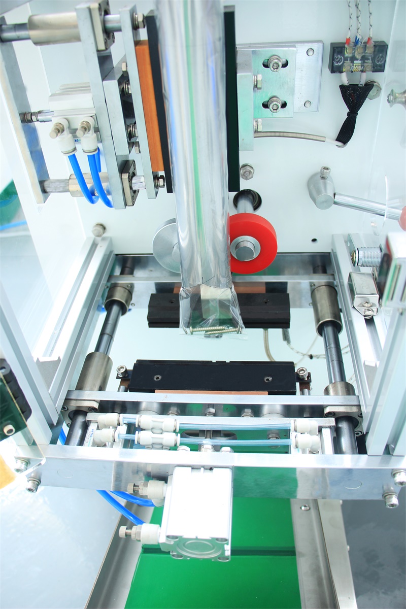 Large-scale Single Disk Plate Automatic Packing Machine Sealing Filling Screw Packaging Machine
