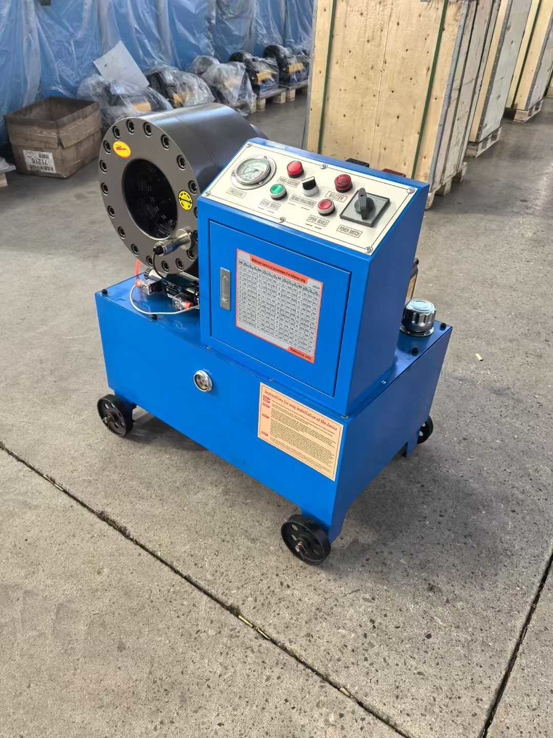 With 4 Wheels Forging Process One-Piece Without Welding Points One-Piece Formed Material High Hardness Wear Resistance Oil Pump Pressure Hose Crimping