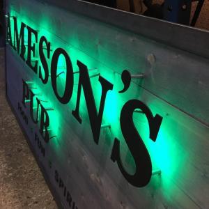 China Plug-In 3D Backlit Brushed Metal Gold Color Business Channel Letter Sign for Hospitals wholesale