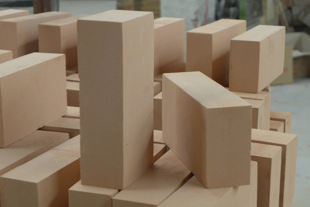 Common Refractoriness 1580° Refractoriness 1770° Fire Clay Acid Resistant Brick for Chimney without MgO