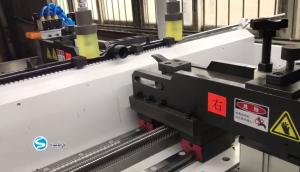 China Pneumatic Plastic Tank Clinching Machine With 800-1300KG Weight wholesale