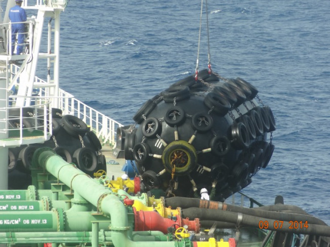 Ship To Quay Docking Protection Pneumatic Yokohama Fenders