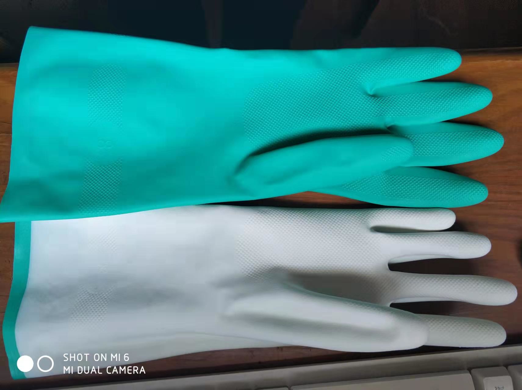 13 INches Gloves Green Nitrile For Chemical Handling Flock Lining 33cm