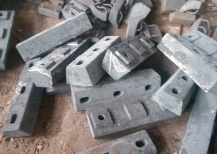 HRC50 Cr-Mo Concaves Ball Mill Liners With Impact Value AK100J