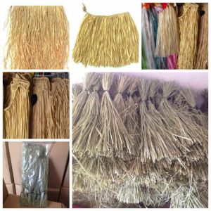 Real natural raffia grass mat