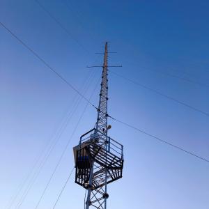 China Round Steel Work Life 30 Years Guyed Mast Tower wholesale
