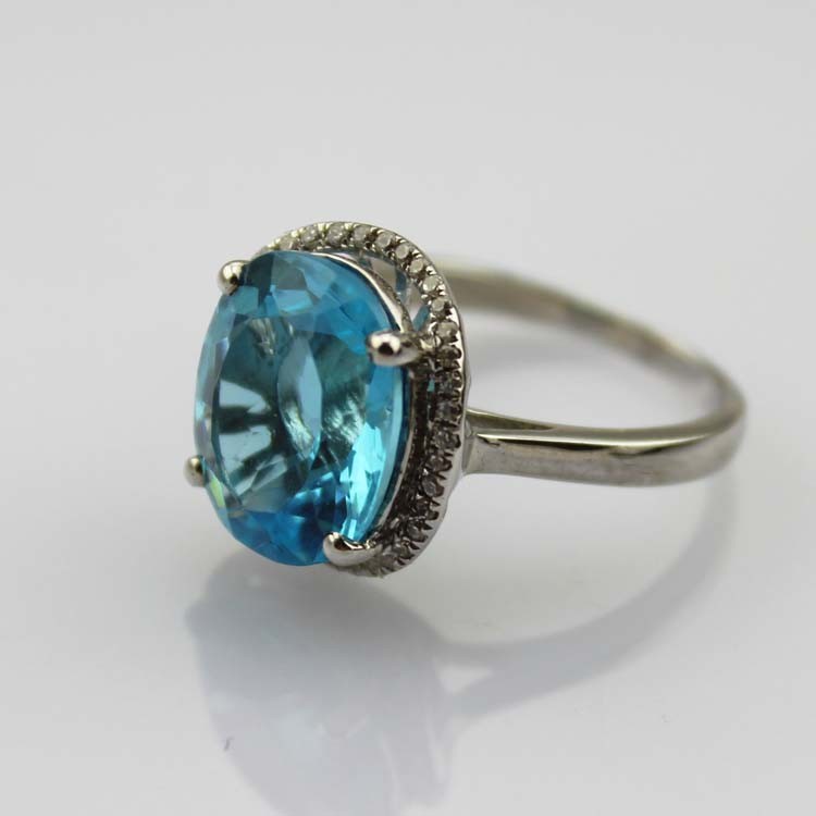 White Gold Plated 925 Silver Ring with Oval Blue Topaz Cubic Zircon (R265)