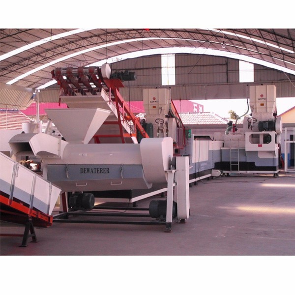 100kg/H Production Capacity PET Plastic Bottle Delabelling Crushing And Washing Line