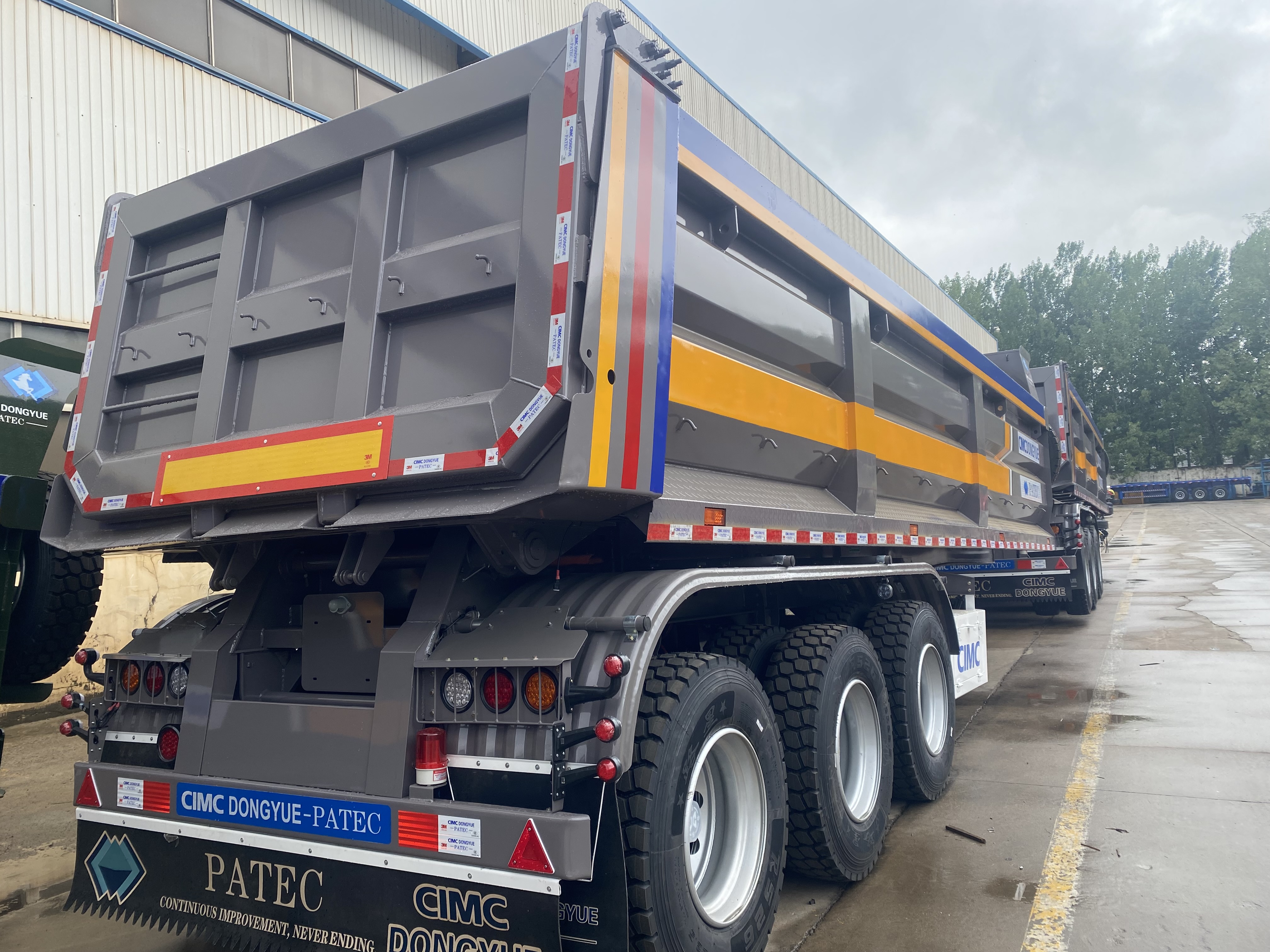 Customized color and size used for Coal/Mine/Stand/Stone Loading 3 axle durable steel rear dump tipper or dumper semi trailer