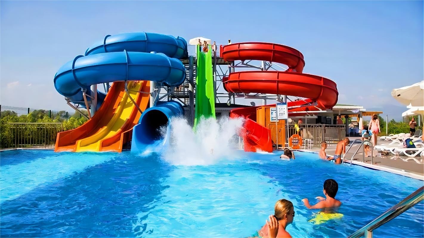 10mm Thickness Fiberglass Waterslides Kids Water Park Playground Playhouse