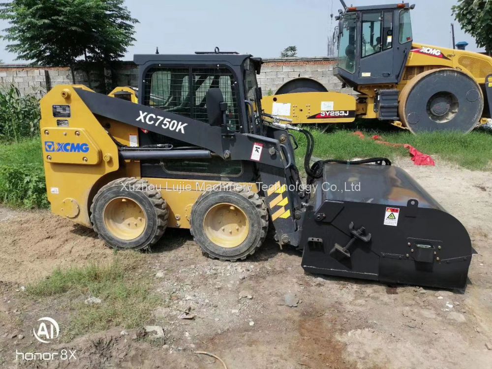 Lujie Sweeper Box Broom Skid Steer 72 Attachment skid steer broom attachments