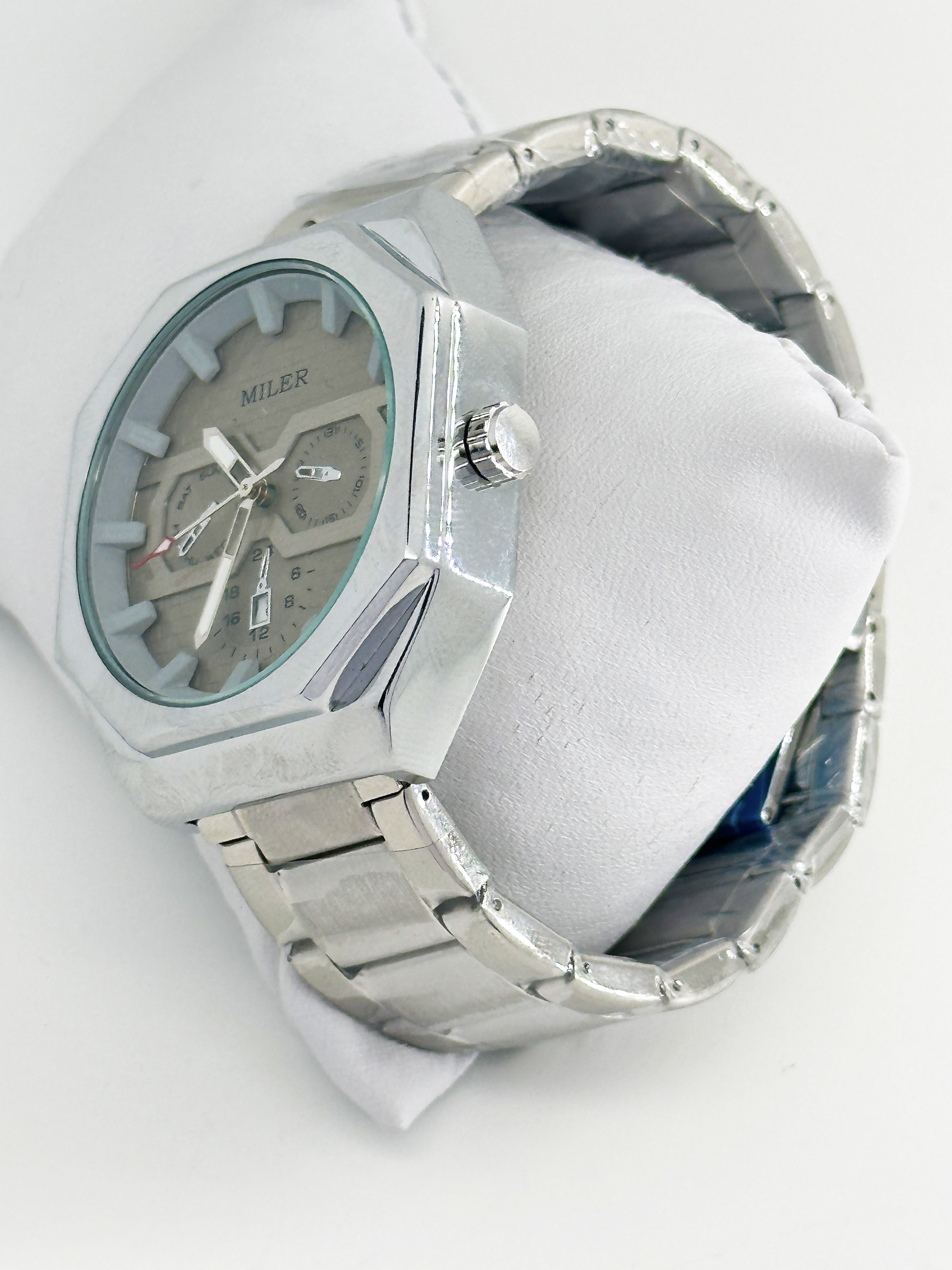 OEM Sports And Business Style Mens Stainless Steel Band Quartz Watch With Analog And Digital Display