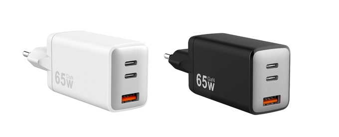 65W 3 Port USB C Wall Charger Fast Charging USB A GaN Adapter Customized Logo