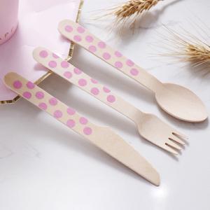 China Biodegradable Didposable 160mm Wooden Cutlery Utensil Dot Baby Pink Spoon wholesale