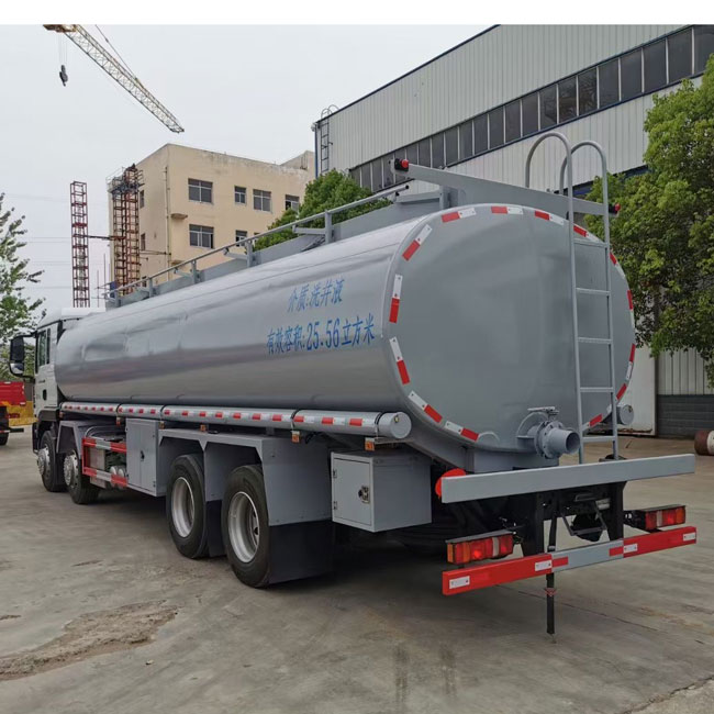 SHACMAN 8x4 26 CBM Chemical Tank Truck Water Bowser Truck for Drilling Fluid