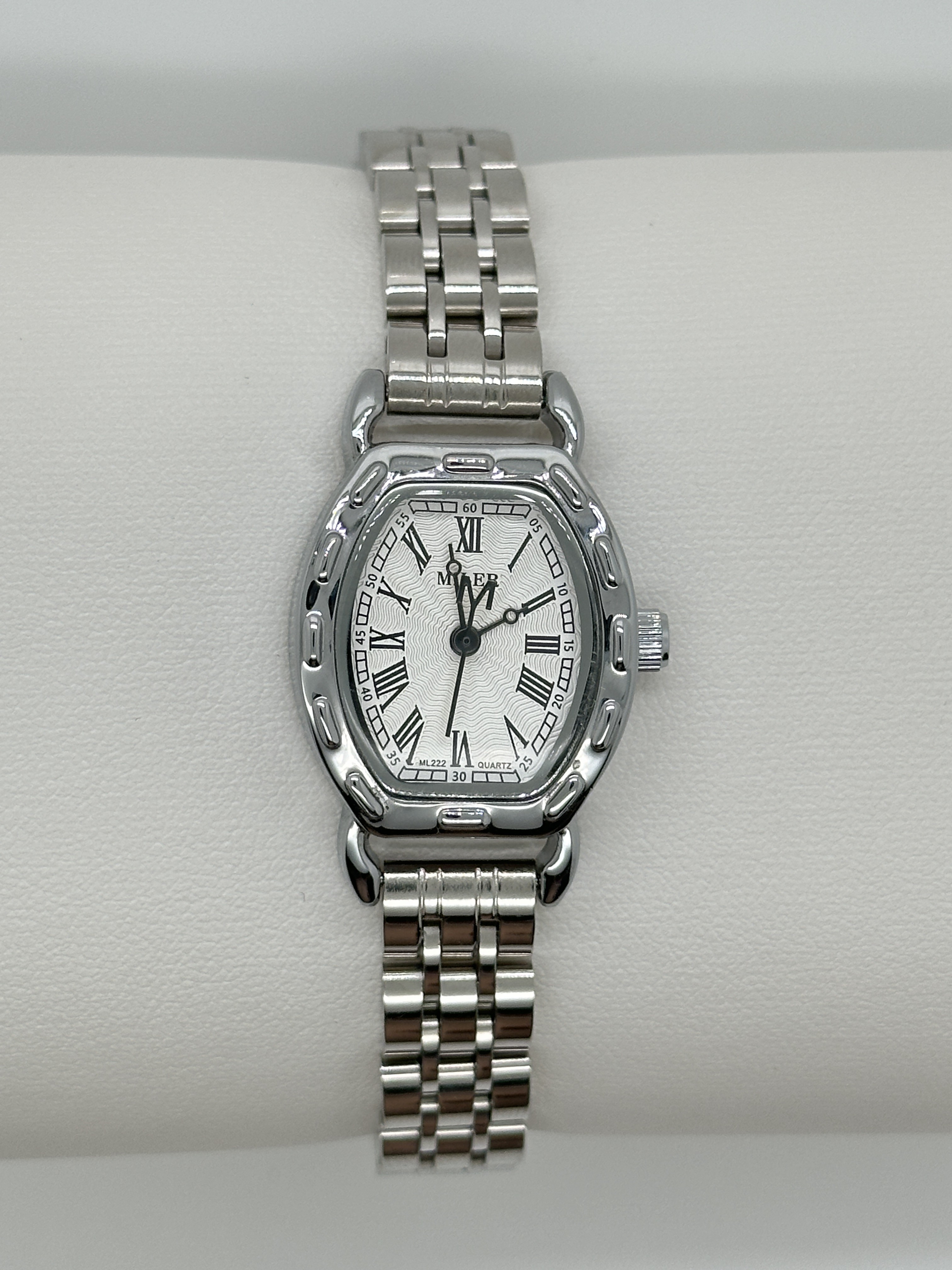 Mineral Dial Stainless Steel Watch with Date Display and Luminous Hands