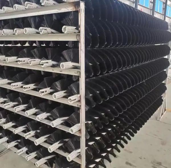 Photovoltaic Panel Nylon Spiral Rotating Cylinder Brush Solar Panel Cleaning