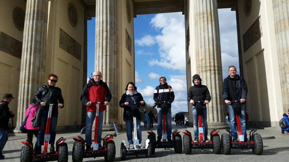 Outdoor 2 Wheel Self Balancing Scooter / Two Wheeled Electric Scooter With App Controlled