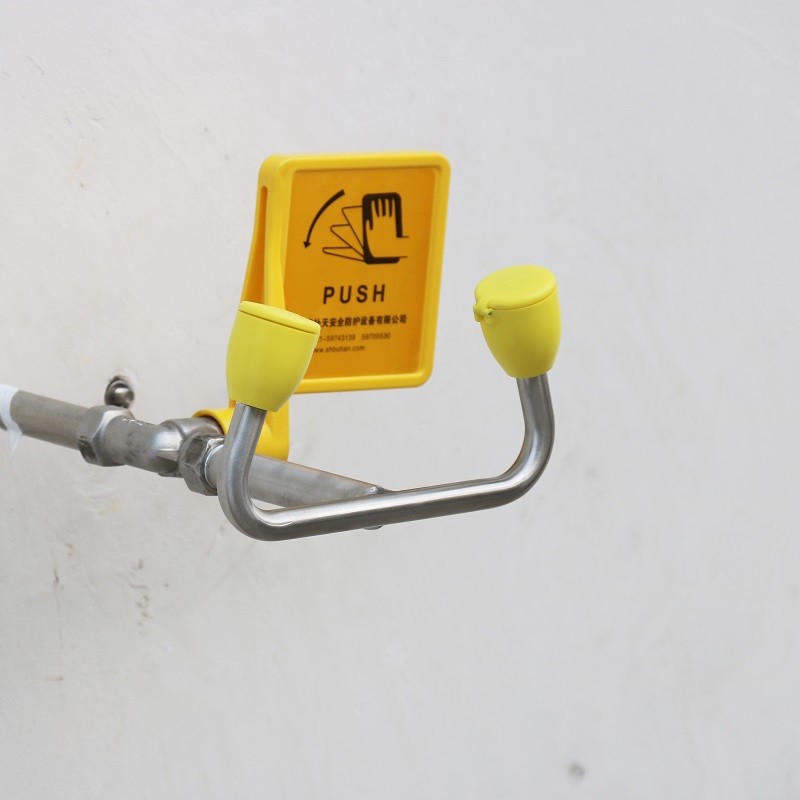 Lab Used Stainless Steel Wall Mounted Eye Wash sample model Wall Mounted industrial safety equipment faucet eyewash