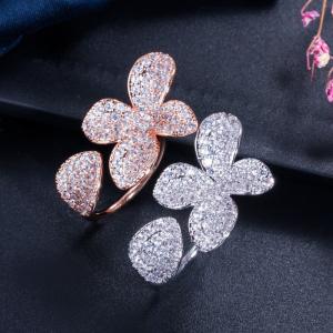 China Fashion Flower Finger Ring Band Dazzling Brilliant CZ Stone Flower Ring Setting Classic Wedding Ring Anniversary Gift wholesale