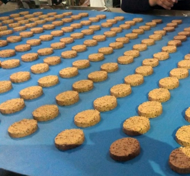 Automatic Cookies Production Line Cookie And Biscuit Making Machine Domestic