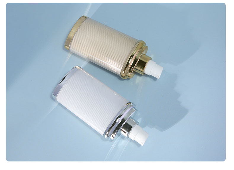 Acrylic Essential Oil Packaging Bottles 30ml 50ml Plastic Spray Bottles For Sunscreen / Essence / BB Cream