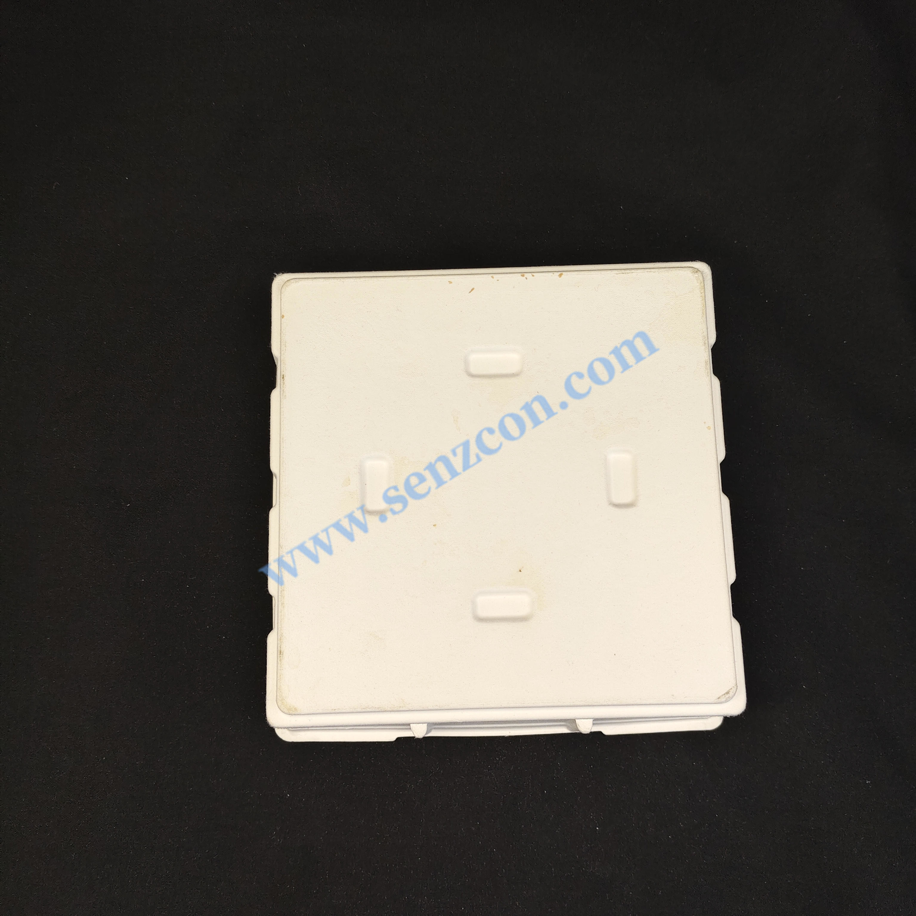 Direct supply from an OEM factory in Ningbo. Pulp molded square boxes for ice cream. Food-grade, environmentally friendly and biodegradable.