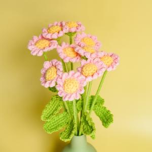 China Knited Pile Hand-crocheted Daisy Flower Bouquet Multiple Color Choices wholesale