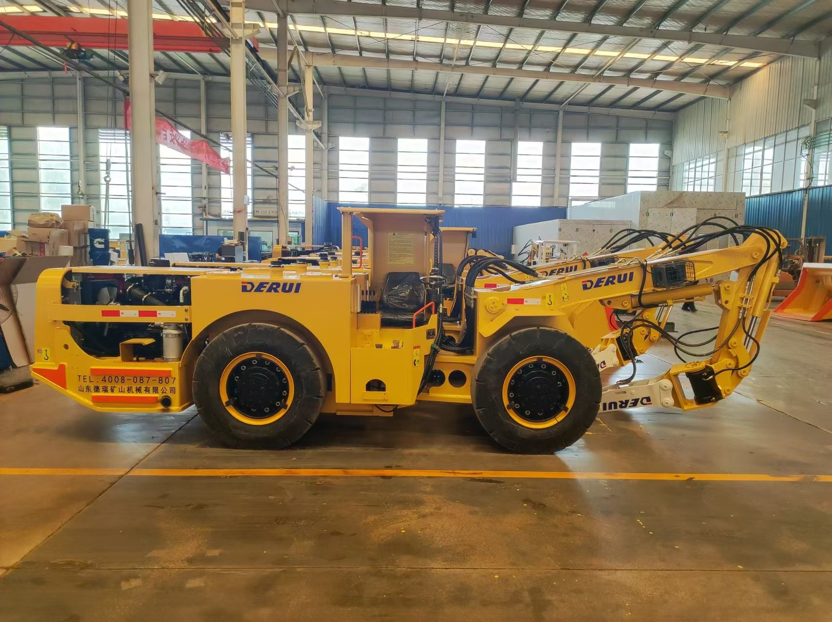 Rock Drill Scaling Jumbo Underground Usage YANMAR / DEUTZ Diesel Engine