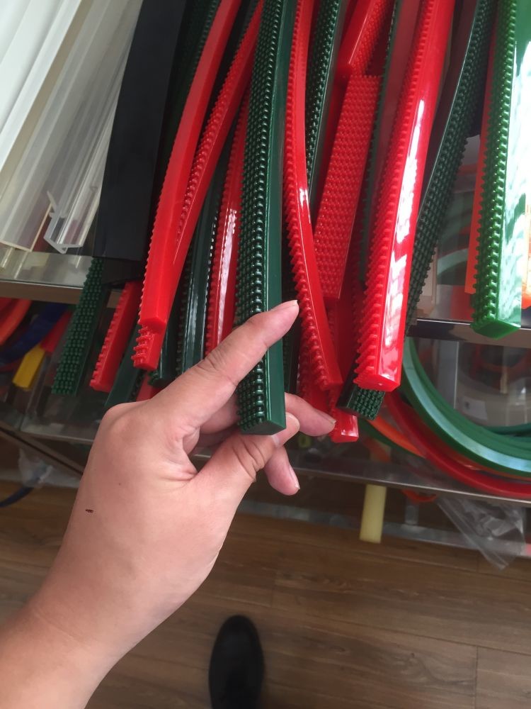 90A Profile A -13 B -17 C -22 Super Grip Belt Red Urethane V Belts 30 Meter / Roll