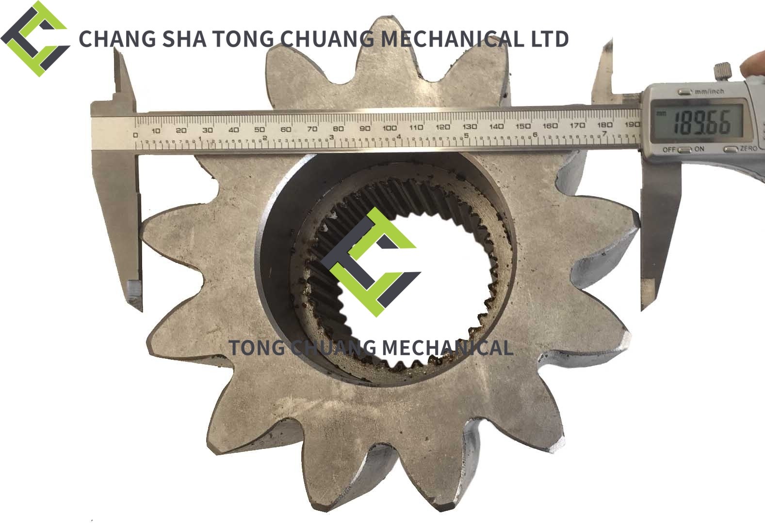 Zoomlion Concrete Pump Gear Reducer 0160151B0107 001605105A0000004