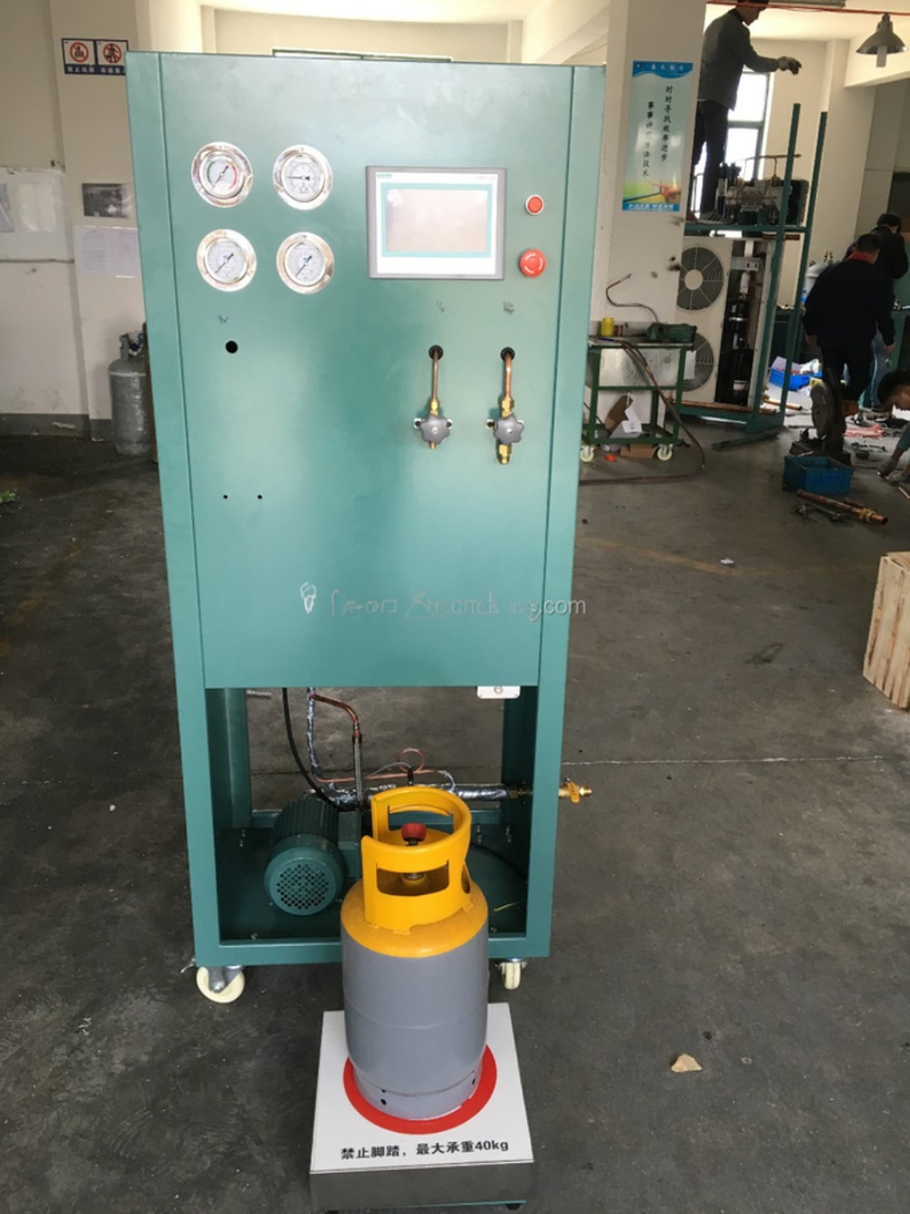 A/C Freon Refrigerant Split Charging Filling Machine R134a R404a Gas Recovery Recharge Machine