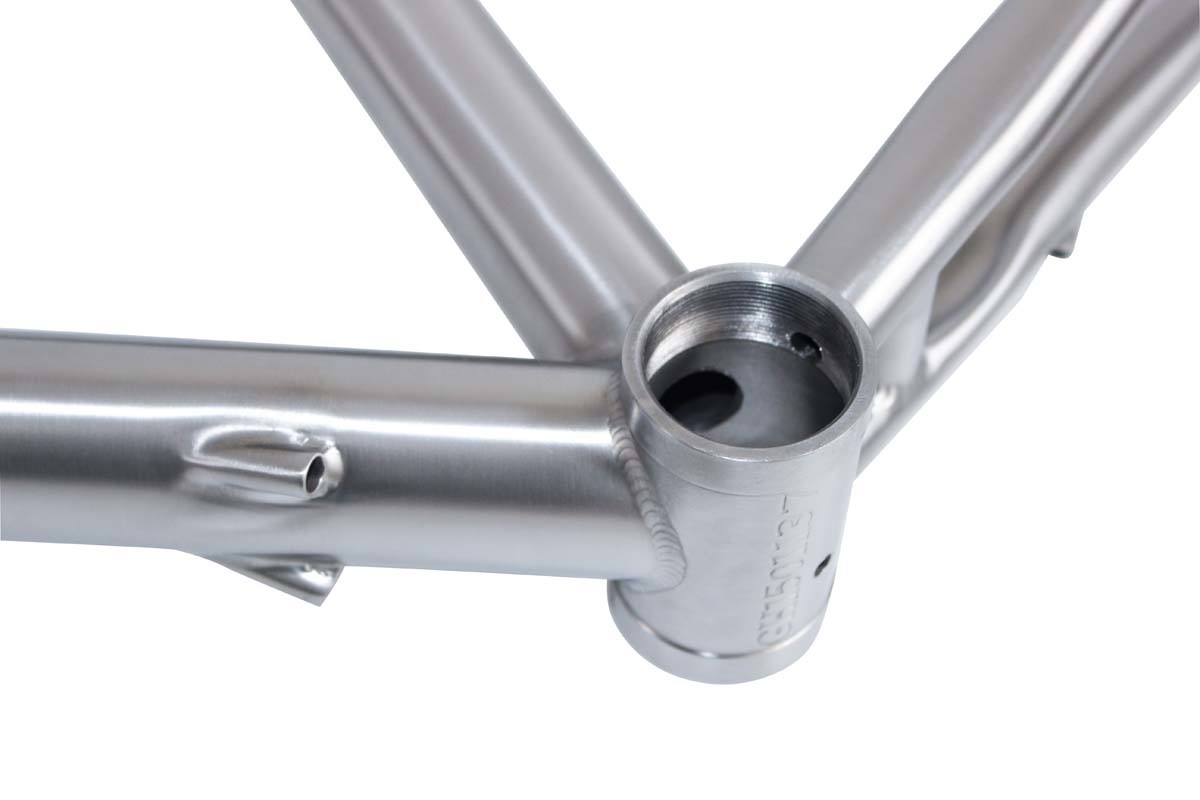 Lightweight Titanium Road Bike Frame 130mm Inner Cable Routing Anti Rust