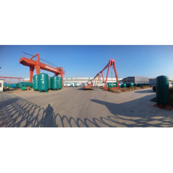 High Volume Vertical Air Storage Tank Carbon Steel Sandblasting For Pneumatic Tools