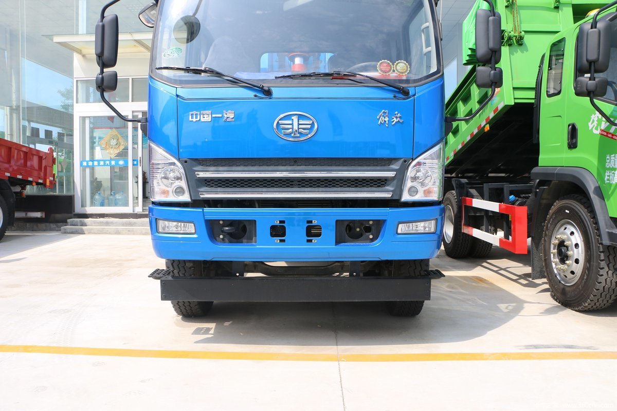 Qingdao 190 Horsepower 4X2 3.8m Dump Truck (National&EU From One to Six)