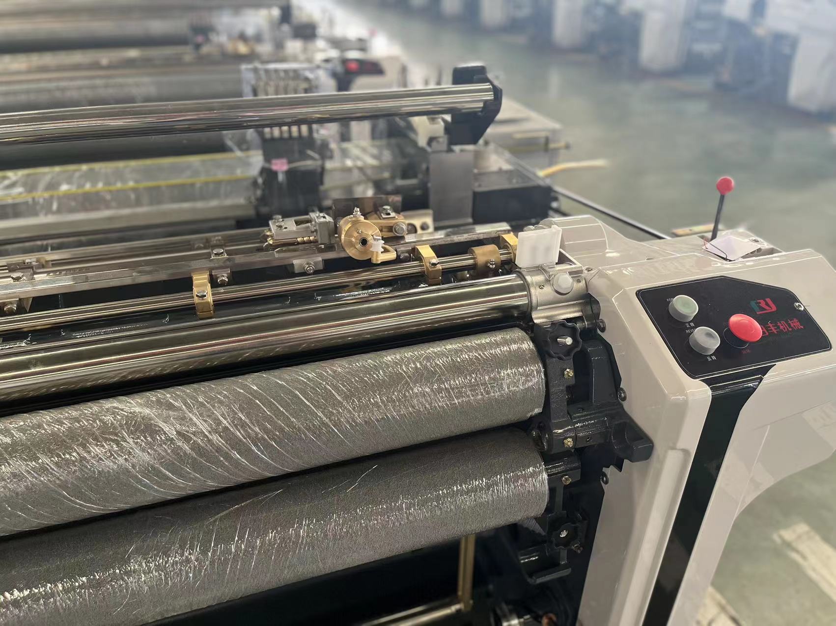Polyester Weaving Loom Machine High Speed 1000RPM 2.1m Water Jet Power Loom