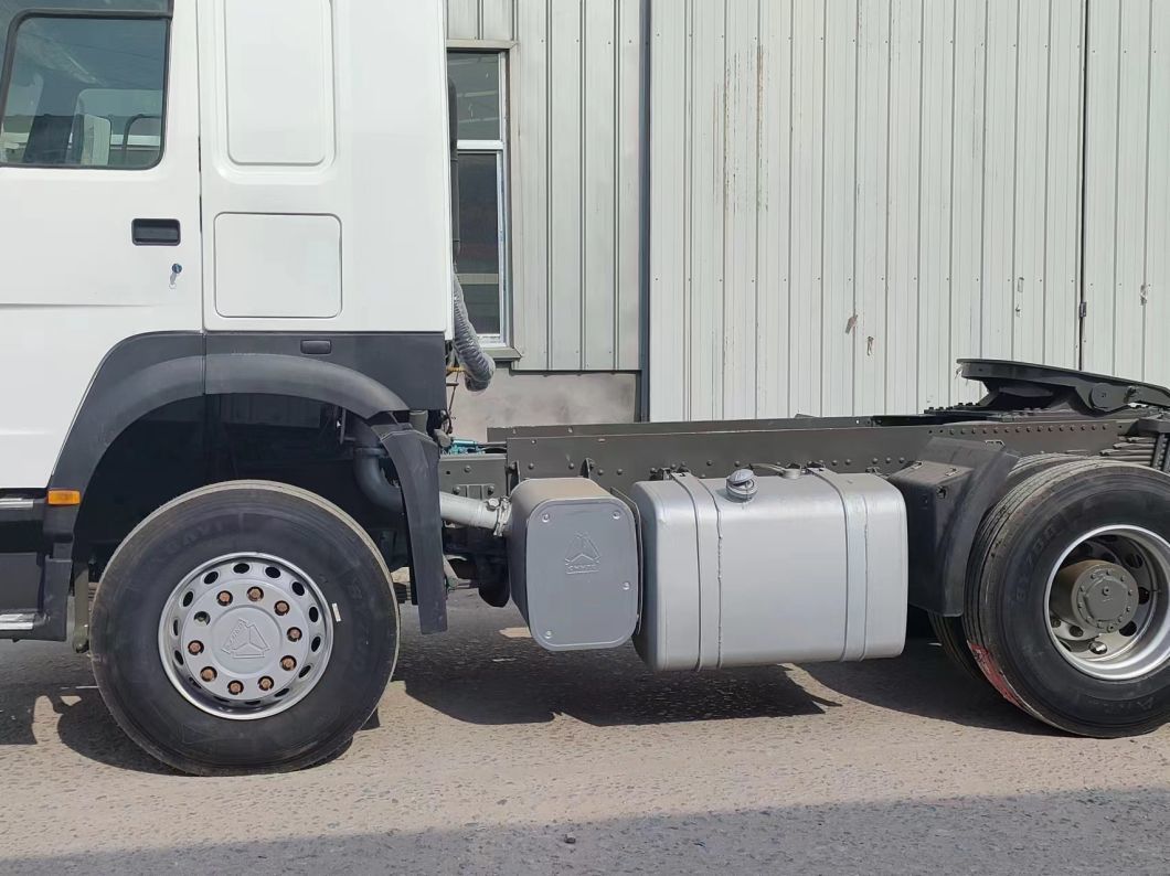 HOWO Right-Hand Drive Sinotruk HOWO 6*4 Tractor Truck Head Truck