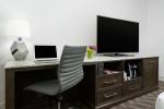 Hotel Room Standard Large Bedroom Leather Padded Headboard Bed and Big TV