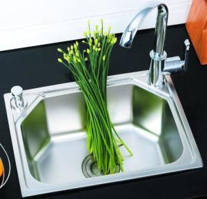 China Electroplated Rectangular Stainless Steel Single Bowl Sink Non Porous Corrosion wholesale