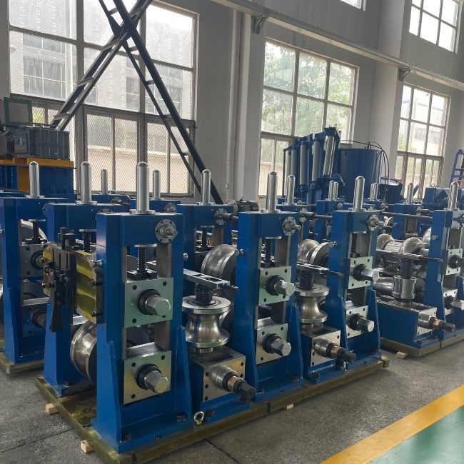 Automatic Round / Square Tube Welding Machine Cold Saw Cutting