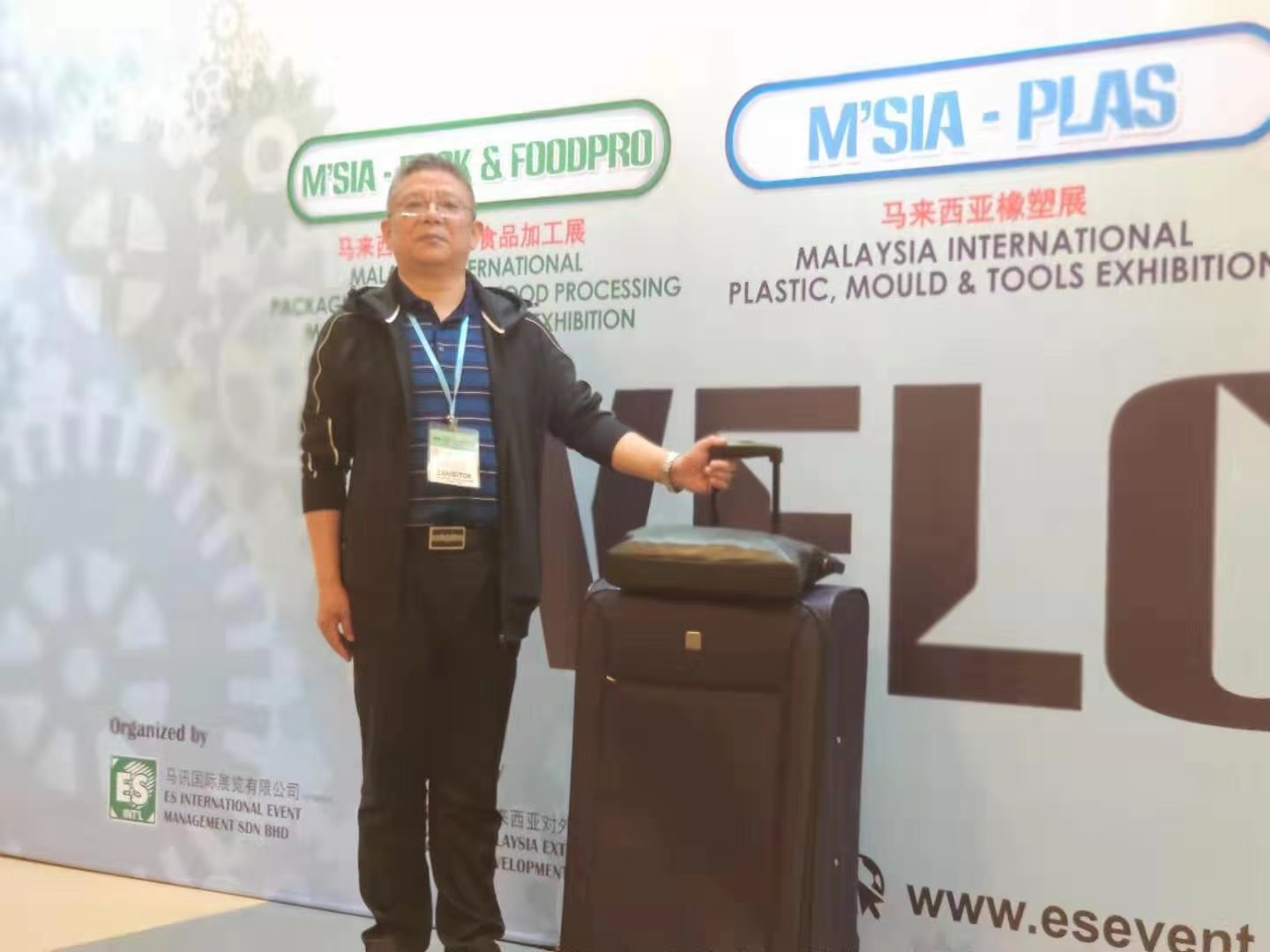 Easy Operation Automatic Beer Filling Machine For Washing Bottle