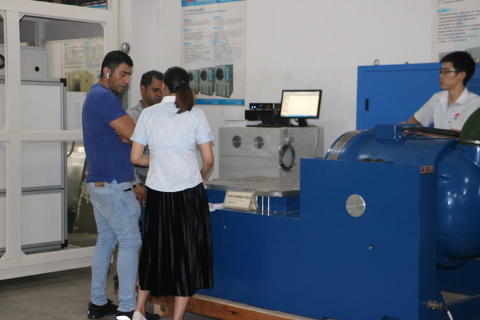 1000kg.F Vertical And Horizontal Vibration Table Testing Equipment For Car Parts