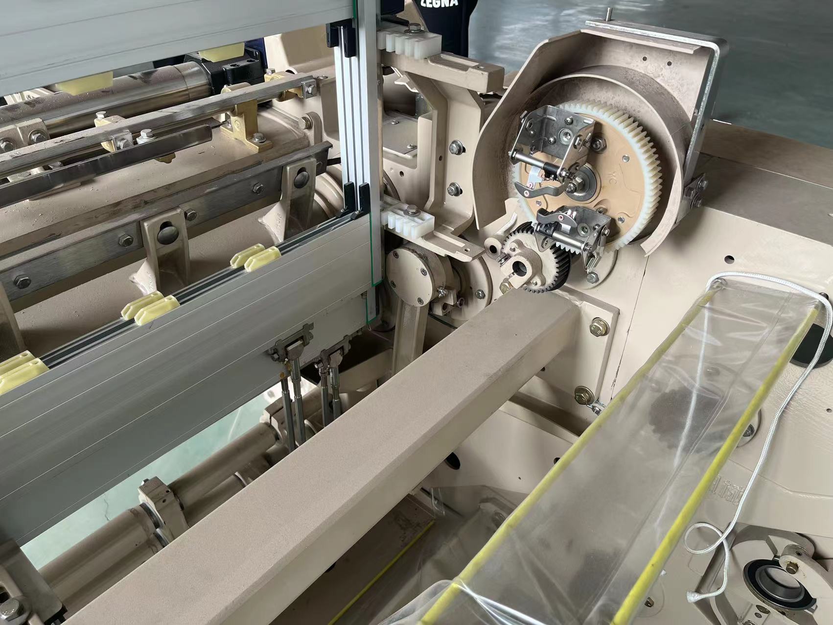 190cm Textile Water Jet Looms Machine Fabrics Dobby Cam With Elo Etu