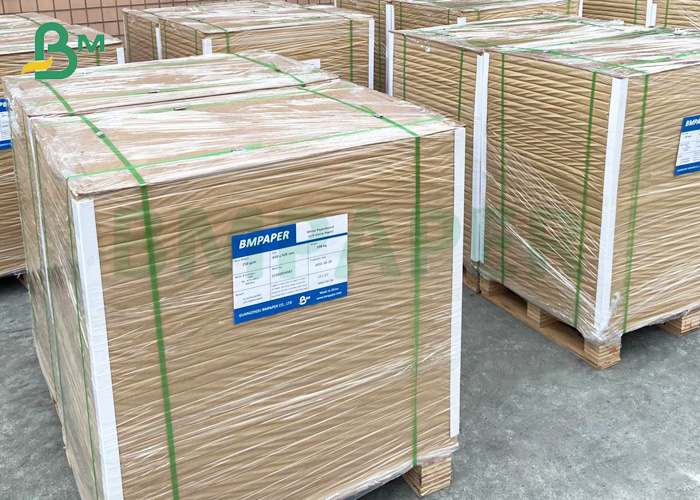 0.55MM Washable Brown And White Kraft Paper Fabric With Roll Packaging