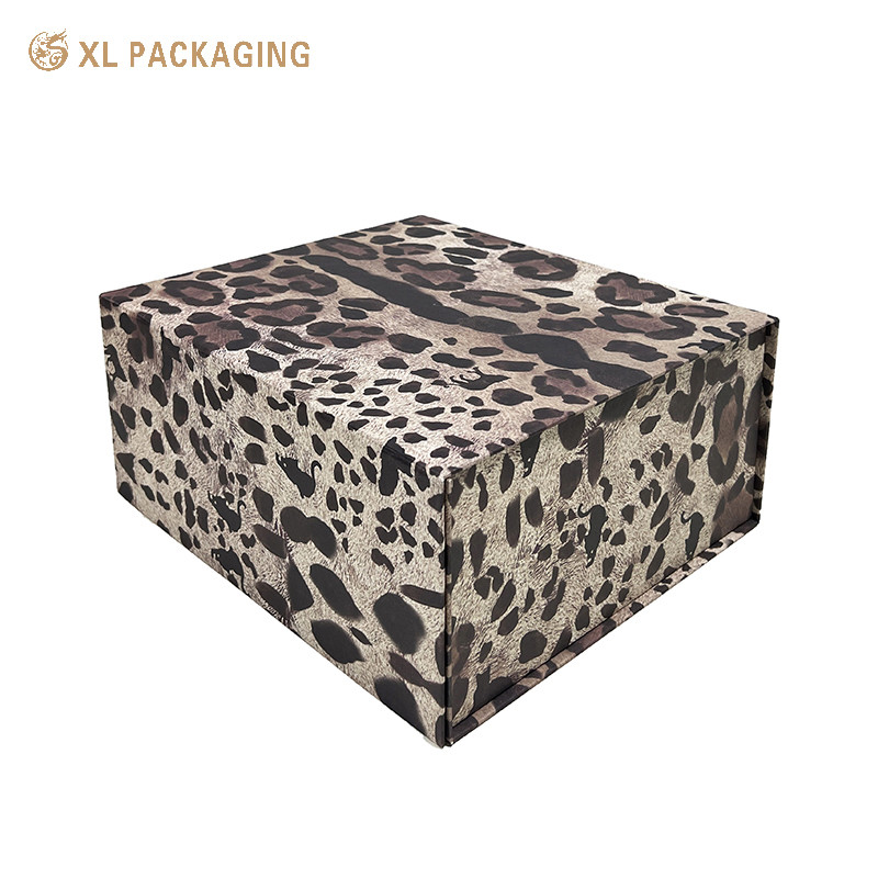 Folding Magnet Paper Box Candle Cartoon Toy Clothing Gift Packing Craft Box With Logo