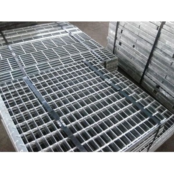 Fire escape galvanizing Steel walkway Deck Stair Tread grating treads with free packing