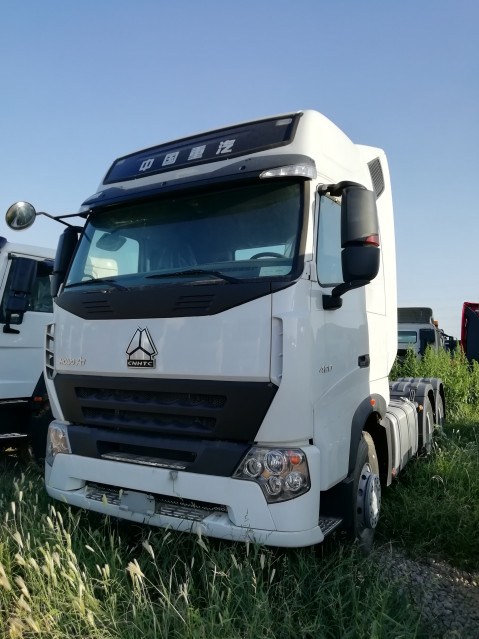 HOWO Used Semi Tractors LHD Drive Model