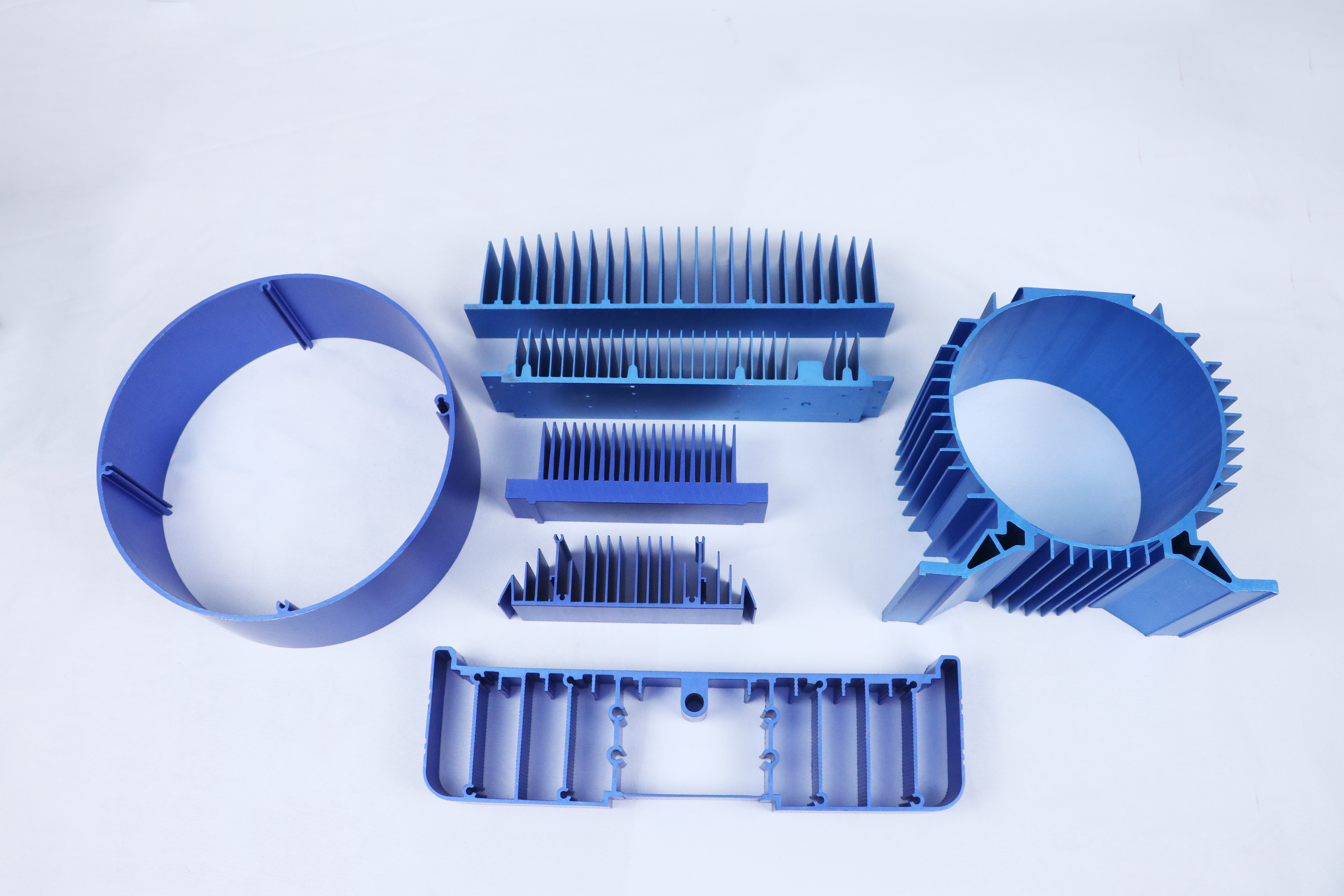 Rectangular LED Bar Heatsink Profile Extrusion Aluminum Heat Sink In Power Amplifier